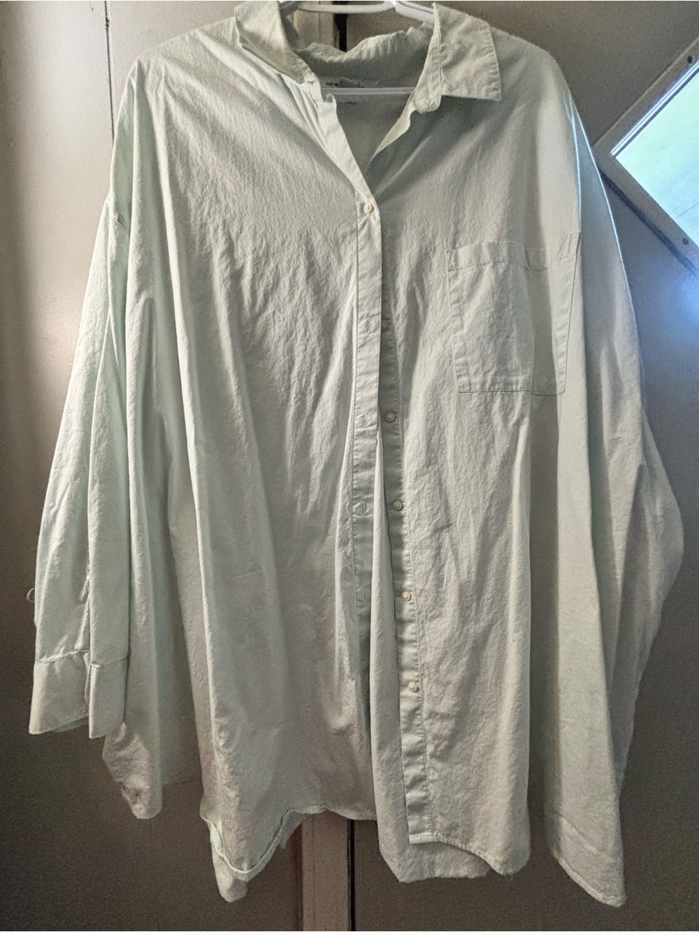 Old Navy Women’s Mint Oversized the Boyfriend Shirt